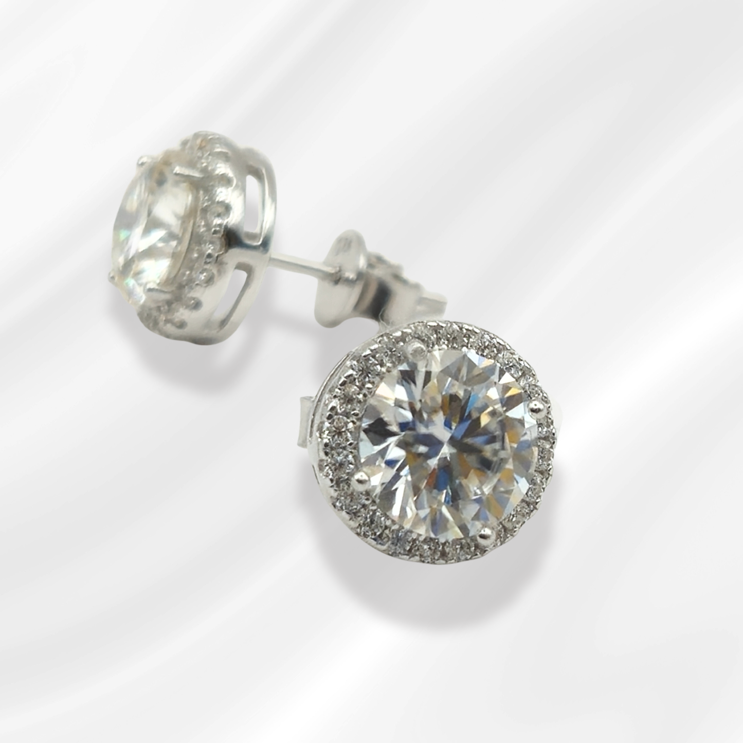 Halo 4CT TW Moissanite Studs